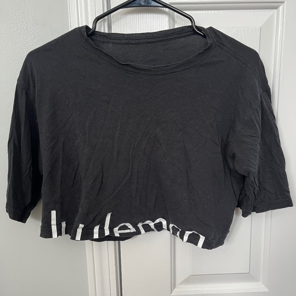 Lululemon crop top
